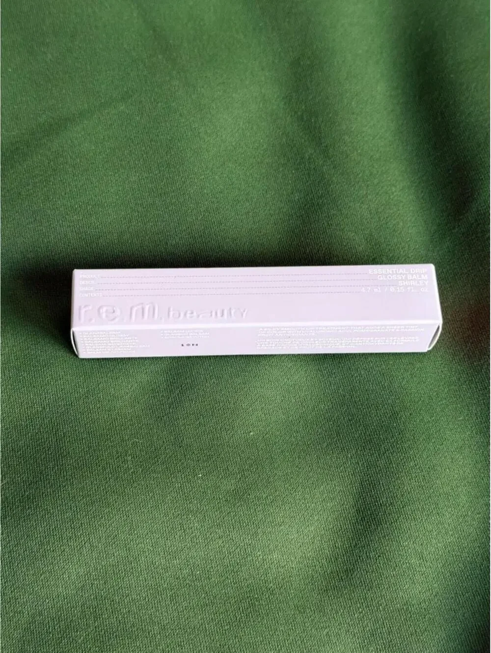 r.e.m. beauty / Essential Drip Glossy Balm / Shirley